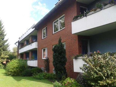 Helle modernisierte 1 Zi.- Dachgeschoss Wohnung mit Balkon im Herzen von Elmshorn