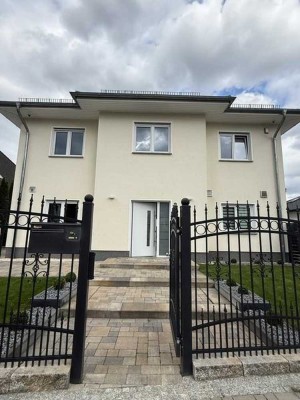 Modernes Einfamilienhaus mit 5 Schlafzimmern, Garten, 3 Stellplätzen, BJ 2017, Fussbodenheizung