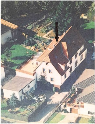 Großzügige Zweifamilien-Doppelhaushälfte mit Anbau & Doppelgarage