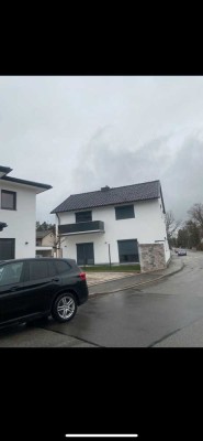 Einfamilienhaus mit Großer Doppelgarage -Erstbezug nach Sanierung