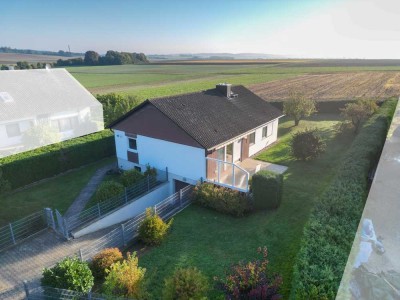 Älterer Bungalow auf tollem Grundstück in Buxheim-Tauberfeld