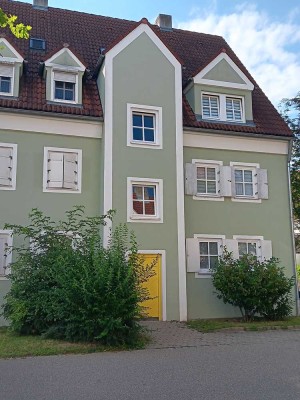 3 Zi.- Atelierwohnung mit Balkon und Stellplatz in Neutraubling Nähe BMW und Krones