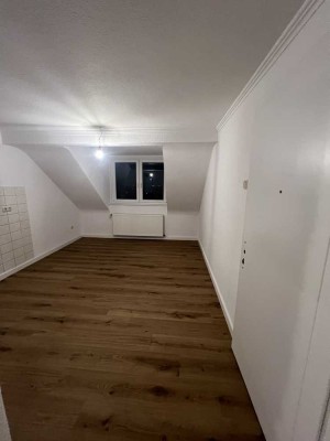 Helle 2,5-Zimmer Dachgeschosswohnung in Gelsenkirchen-Hessler
