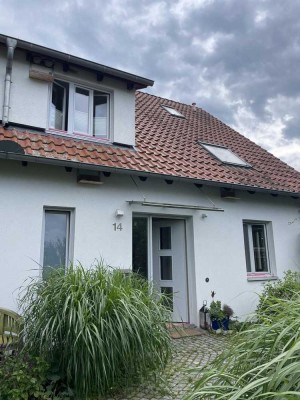 Attraktive Doppelhaushälfte mit Garten