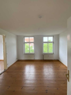 Große Altbauwohnung mit Wintergarten im Herzen von Oranienburg.