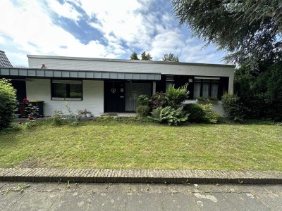 Schlosspark-Bungalow der Luxusklasse, teilmöbliert