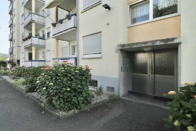 Ab sofort verfügbar - moderne 3,5-Zimmer Wohnung im Hochparterre mit Balkon u. Stellpl. in TOP Lage!