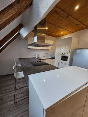 Stilvoll wohnen im kernsanierten Altbau – zentral, nachhaltig, inkl. Wärmepumpe, Option Wallbox