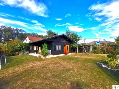 Sonniges Haus mit traumhaften Garten in direkter Nähe zum Steinbrunner See