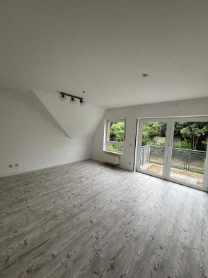 WBS Schein für 2 Personen erforderlich! 2-Zimmer-Maisonettewohnung mit Balkon