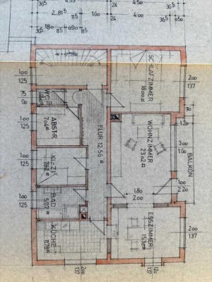 Zentral gelegene, modernisierte 5-Zimmer-Wohnung mit Balkon in Meitingen