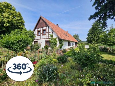 Dr. Lehner Immobilien NB - 
Charmantes Bauernhaus mit großem Grundstück bei Lübz