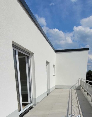 Stilvolle 4-Zimmer-Penthouse-Wohnung mit gehobener Innenausstattung und Dachterrasse