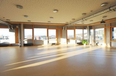 Helle Loft über den Dächern mit tollem Panoramablick
