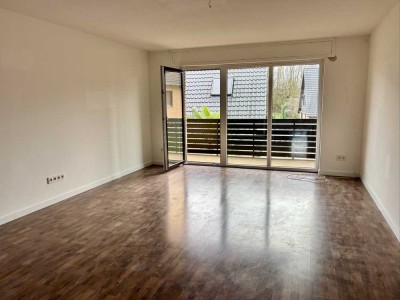 Helle 3-Zimmer Wohnung mit Loggia und Garagendach-Terrasse in Düsseldorf-Hellerhof