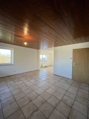 Gemütlich! Freundliche 4,5-Zimmer-Mietwohnung mit großzügigem Balkon und durchdachtem Grundriss