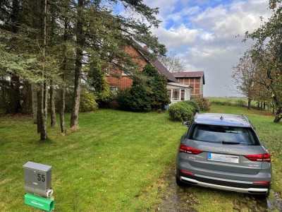 So möchte man Leben! Resthof mit fast 2 ha Land direkt am Haus!