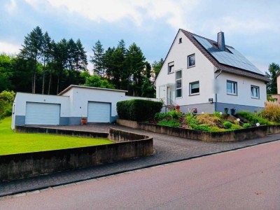 Wohnen ohne Kompromisse – Großes Grundstück, ruhige Lage, charmantes Einfamilienhaus in Brechen