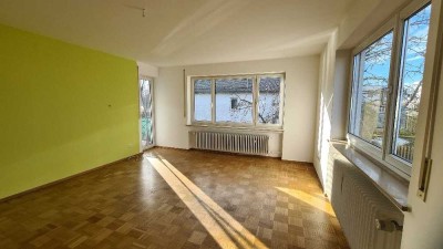 Sehr helle 4-Zimmer Wohnung mit Balkon und Gartenmitbenutzung  in Weilheim i.OB