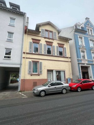 820 € - 77.5 m² - 5.0 Zi.