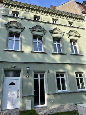 von PRIVAT WG-taugliche 3-Raum-Wohnung in superschönen Gründerzeithaus
