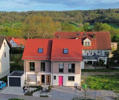 Attraktieves Reihenmittelhaus in ökologischer Holzbauweise KfN 40 in Schwäbisch Hall - Hessental
