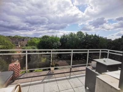 Helle Wohnung mit sonnnigem Balkon