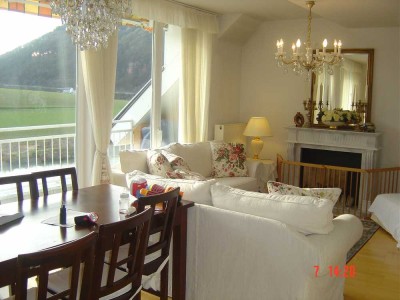 Attika-Traum mit 4,5 Zimmern und Balkon in Neckarsteinach