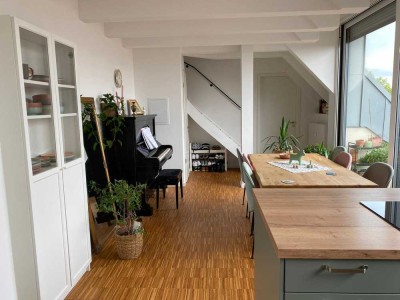 Maisonette im Kreuzviertel mit Südbalkon – 89 m², 2 Bäder, teilmöbliert, ab 01.09., befristet