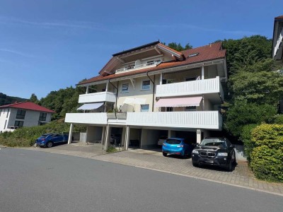Top gepflegte 3 Zimmer-Wohnung mit Balkon + Garten im 1. OG