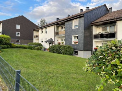 Modernisierte 3 Zimmer-Wohnung mit Balkon und Blick ins Grüne