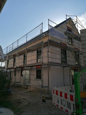 Neu im Angebot: Steinen-Höllstein-Neubau-Doppelhaushälfte