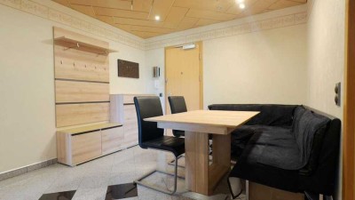 Einziehen und wohlfühlen: Renovierte 3-Zimmer-Wohnung mit Aufzug