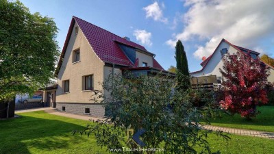 Traumhaftes Einfamilienhaus auf ebenem Grundstück in Holungen