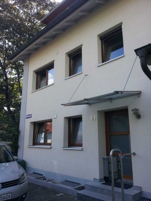 helle 2 Zimmer Wohnung mit Balkon und Einbauküche