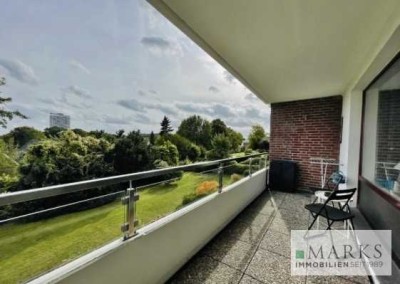 Stilvoll leben mit Meerblick – 
1,5-ETW mit Südbalkon und TG-Stellplatz in Toplage von Travemünde