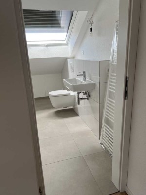 Erstbezug nach Sanierung – Moderne 4-Zimmer-Maisonettewohnung mit Balkon, 2 Bädern & Gäste-WC