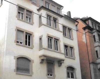 Schöne 2 Zimmer Altbauwohnung mit Küchenveranda