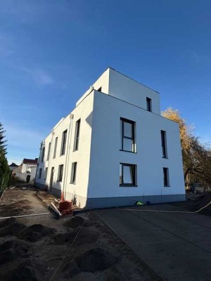 Exklusiver Neubau! 3-Zimmer-Wohnung mit Balkon & schönem Feldblick – Hannover-Stöcken