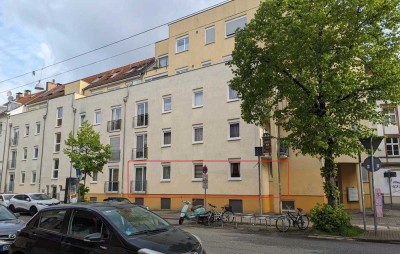 Exklusive 3-Raum-Hochparterre-Wohnung mit geh. Innenausstattung mit Balkon und EBK in Saarbrücken