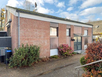 2-Zimmer-Wohnung (Erbpacht) mit Balkon & Blick ins Grüne - fußläufig zum Ostseestrand