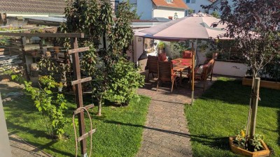 Charmante 3-Zimmer-Eigentumswohnung mit großem Garten und Carport