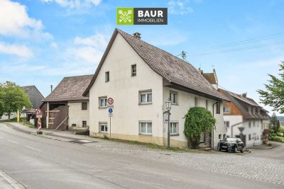 360° | Ehemaliges Bauernhaus mit sanierungsbedürftigem Ökonomieteil in Bermatingen
