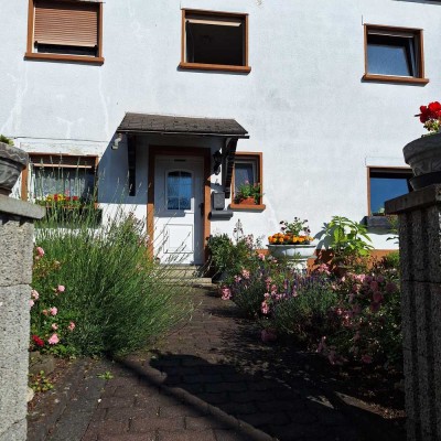 Großes Einfamilienhaus mit viel Potential in Bad Bertrich OT Kennfus in malerischer Natur