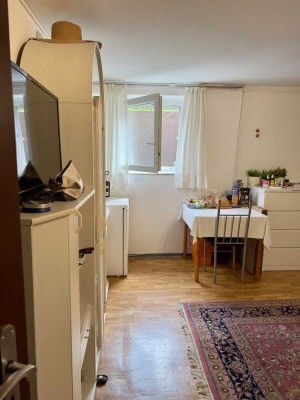 Schönes 1-Zimmer im Souterrain in München Obergiesing