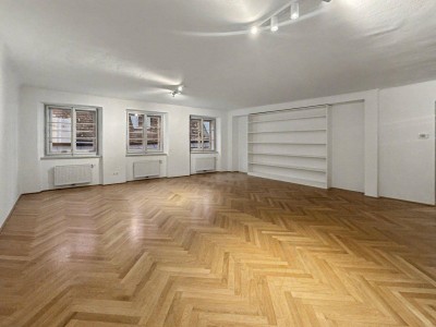 Wohnen Nähe Goldenen Quartier : Altbaujuwel in Bestlage des 1. Bezirks / ab sofort verfügbar