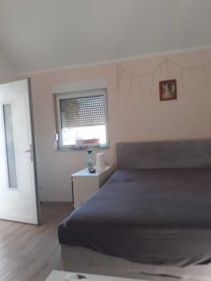 Geschmackvolle 2-Raum-DG-Wohnung in Bodenheim