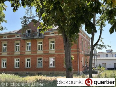Kapitalanleger:*** stilvoll sanierte DG Wohnung in der Schaeffler Villa***