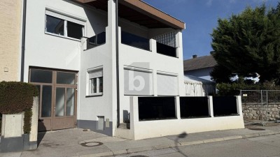 ZINSHAUS - 5 SANIERTE WOHNEINHEITEN CA. EUR 3.350,- NETTOEINNAHMEN