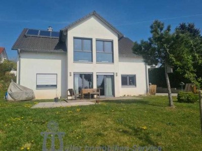 Neuwertiges attraktives KFW-40-Haus in ländlicher Wohnlage Nähe Homburg